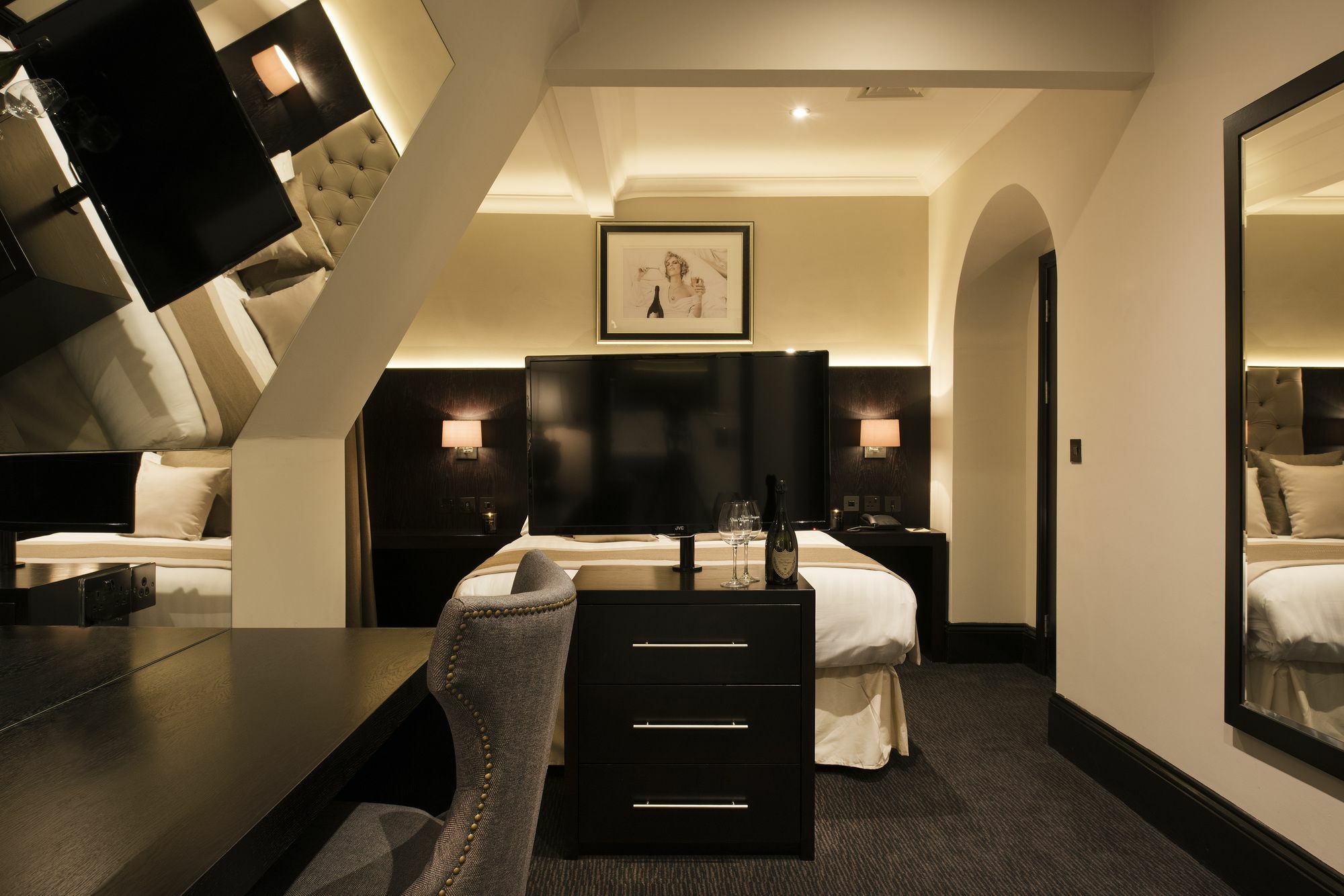 The Vermont Aparthotel 뉴캐슬어폰타인 외부 사진